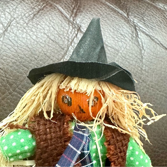 Scarecrow Witch on Jack o’ Lantern - Vintage Hand Crafted Straw Figurine READ - Picture 2 of 9